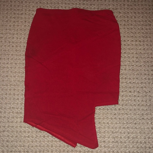 Red Skirt - Picture 3 of 4